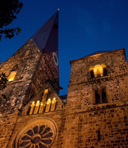 22 Stadtkirche