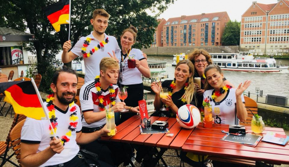 © (c) Cafe&Bar Celona | Cafe Barcelona Fussball2 | 